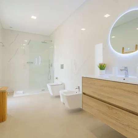 Diamond - Luxury House Villa
