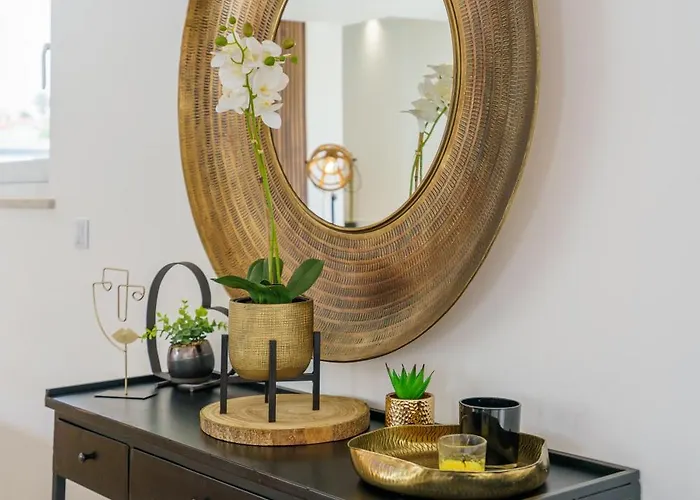 Diamond Villa, Luxury House With Private Pool لورينها